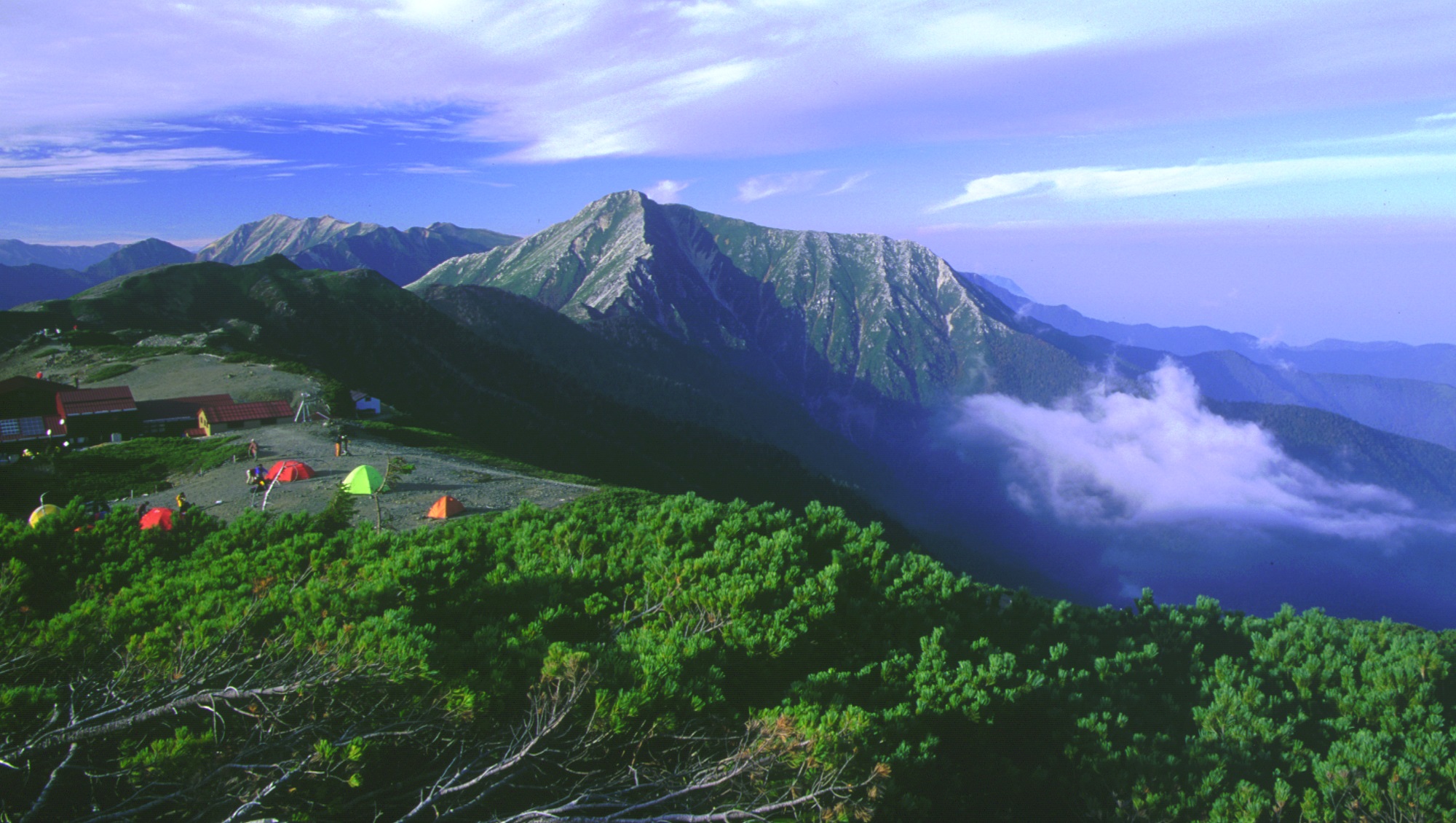 常念岳（蝶が岳より）
